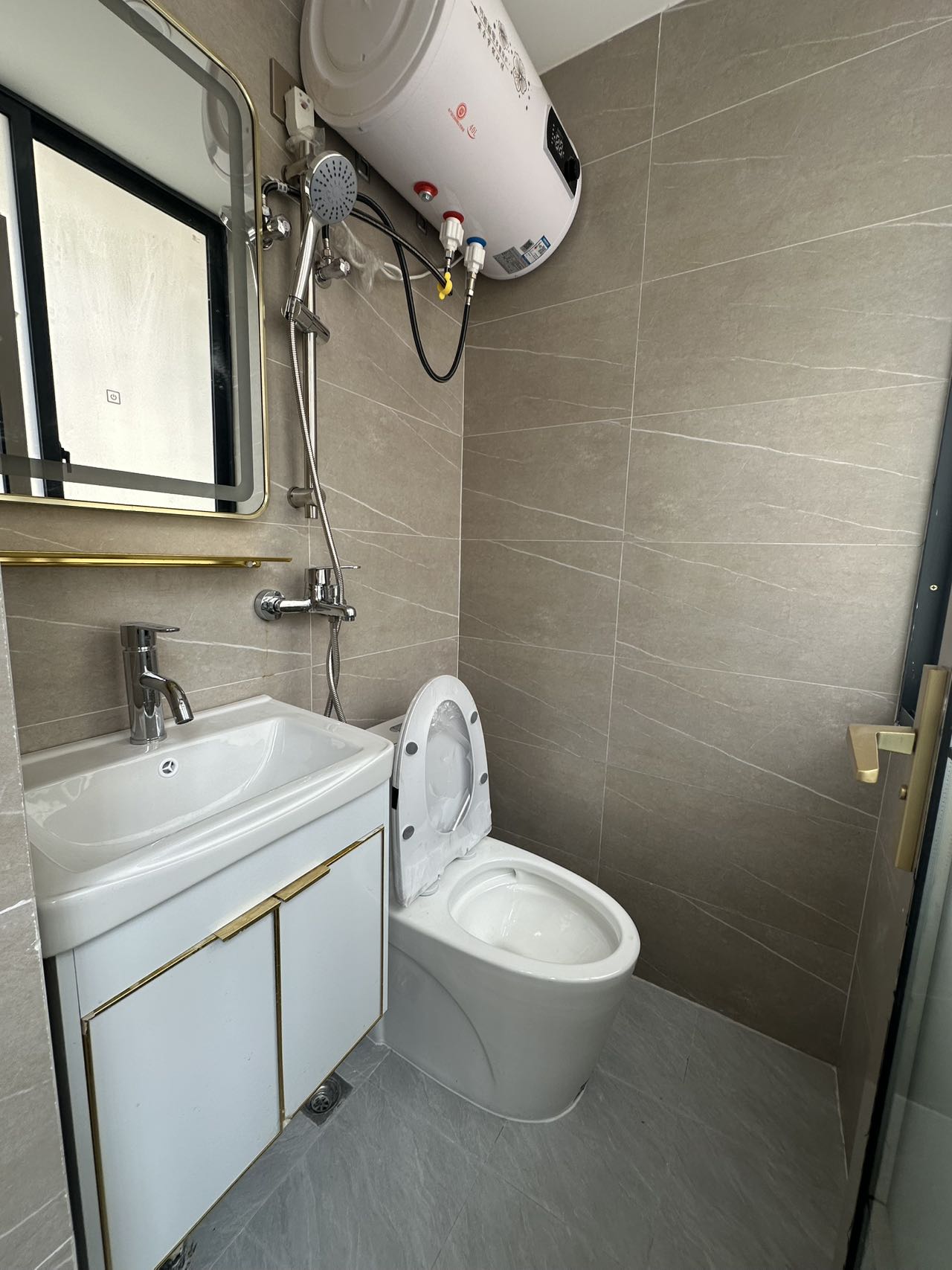 1750501066738287.jpg 64f5904040c50a975faec1dd9702c6c0.jpg