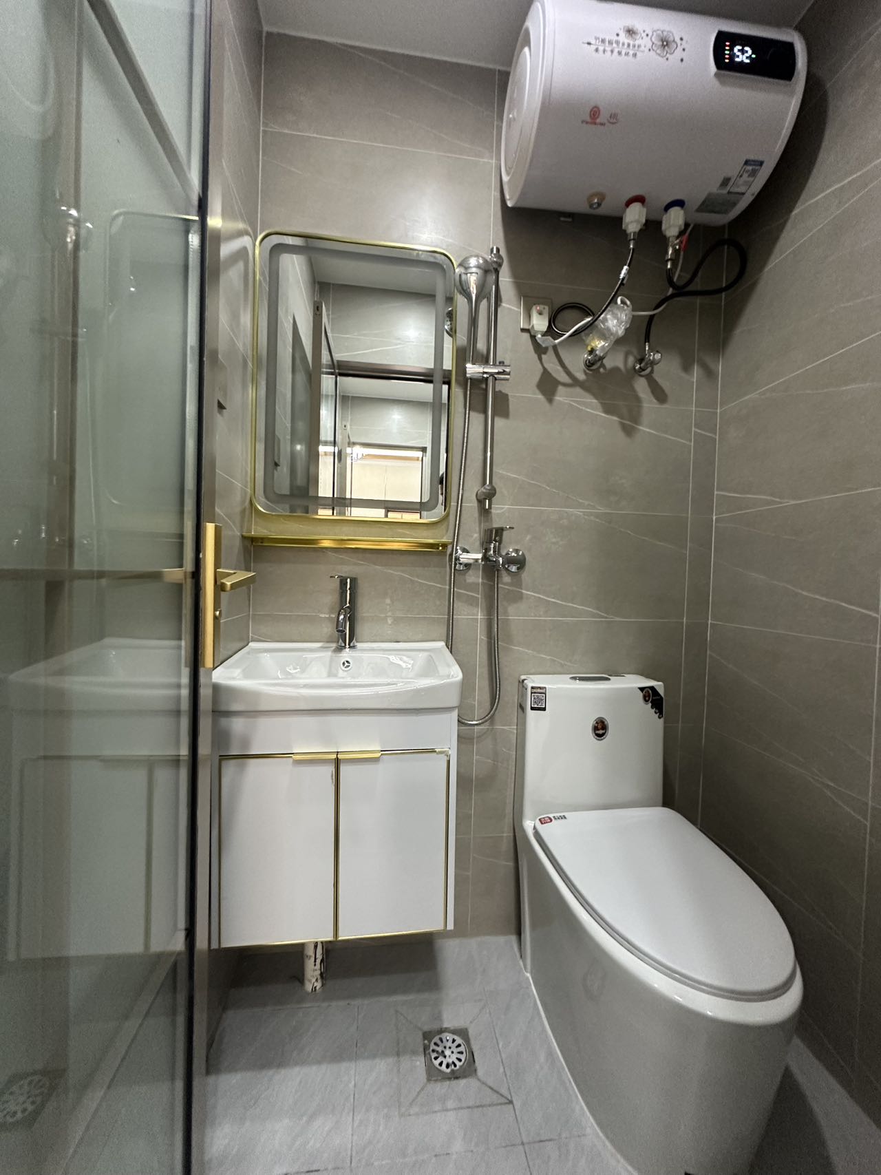 1750501299447523.jpg aa841ca9c26568cb44da999210df9a70.jpg